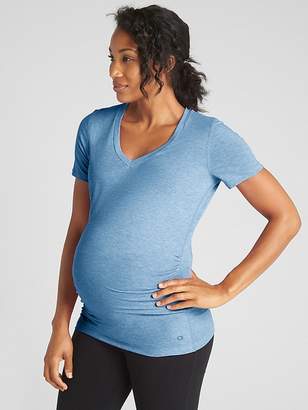Gap Maternity GapFit Breathe V-Neck T-Shirt