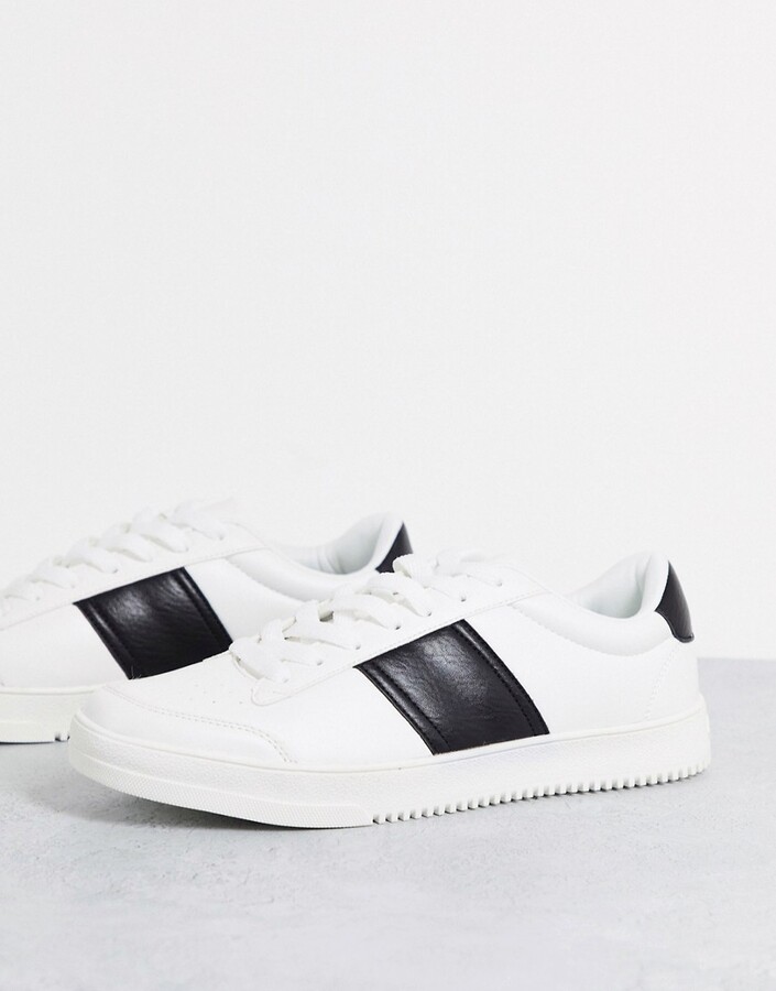 white stripe trainers