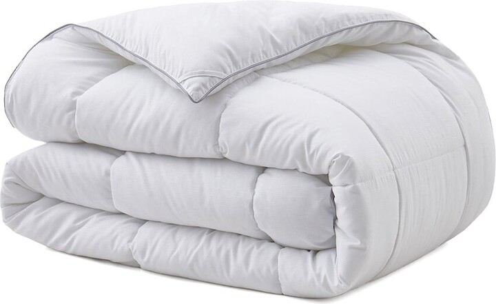 UNIKOME All-Season Basket-Embossed Down Alternative Comforter