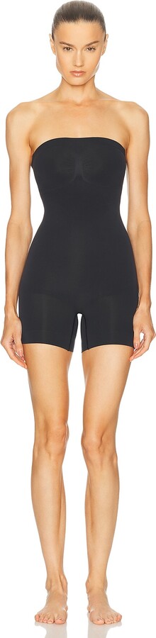 SKIMS Seamless Sculpt Strapless Shortie Bodysuit in Black