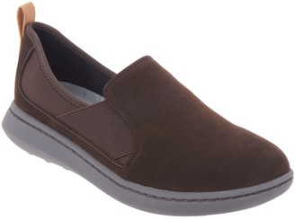 clarks step move jump