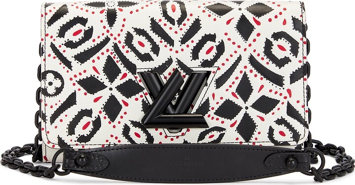 Louis Vuitton Portefeuille Twisted Wallet On Chain in White
