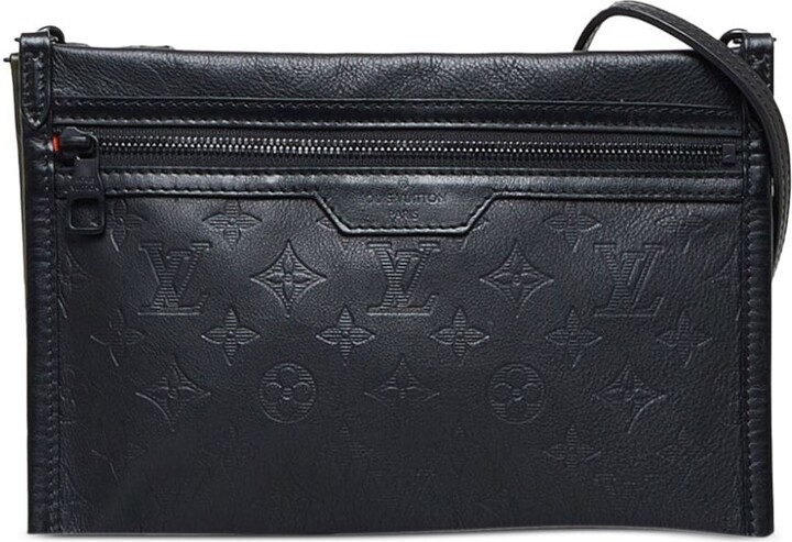 Louis Vuitton 2019 pre-owned Double Flat Messenger bag - ShopStyle