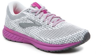 brooks white tennis shoes