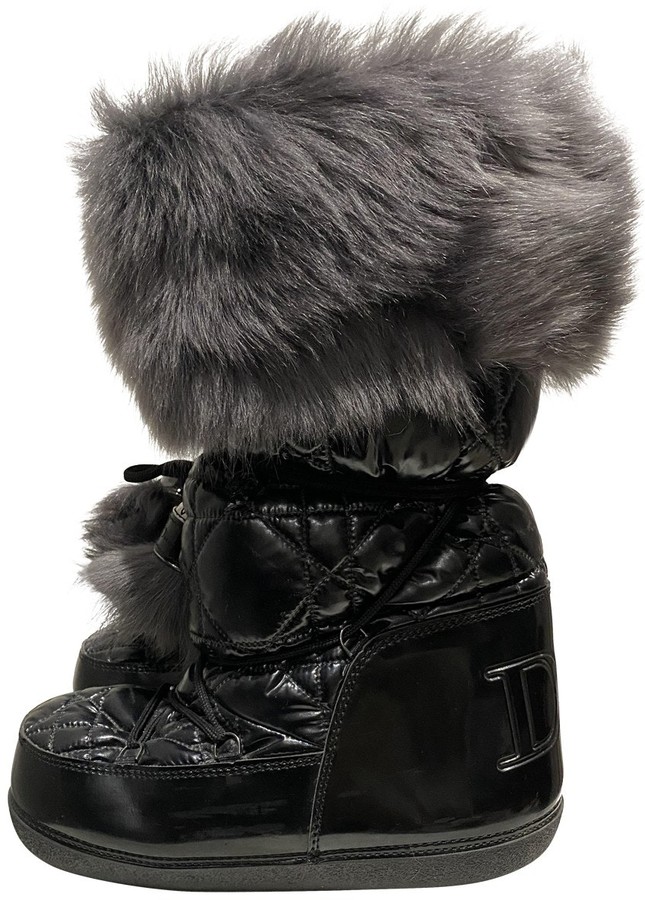 black faux fur boots