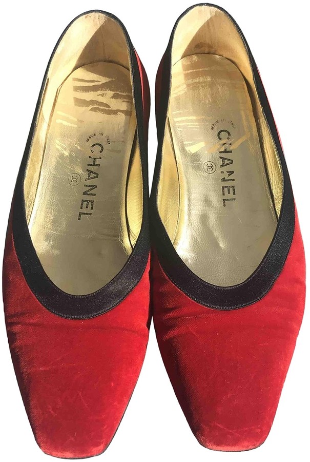 red velvet ballet flats