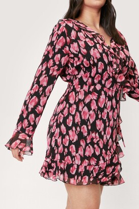 Nasty Gal Womens Plus Size Pink Animal Print Ruffle Wrap Dress