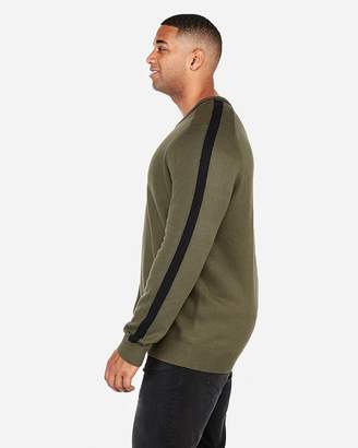 Express Tipped V-Neck Pullover Sweater