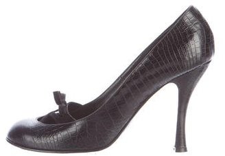 Marc Jacobs Embossed Bow Pumps