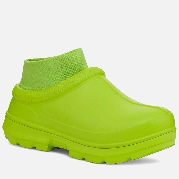 slip on trainers waterproof