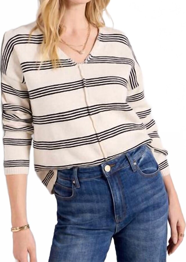 Easy V-Neck Sweater In Light Oat