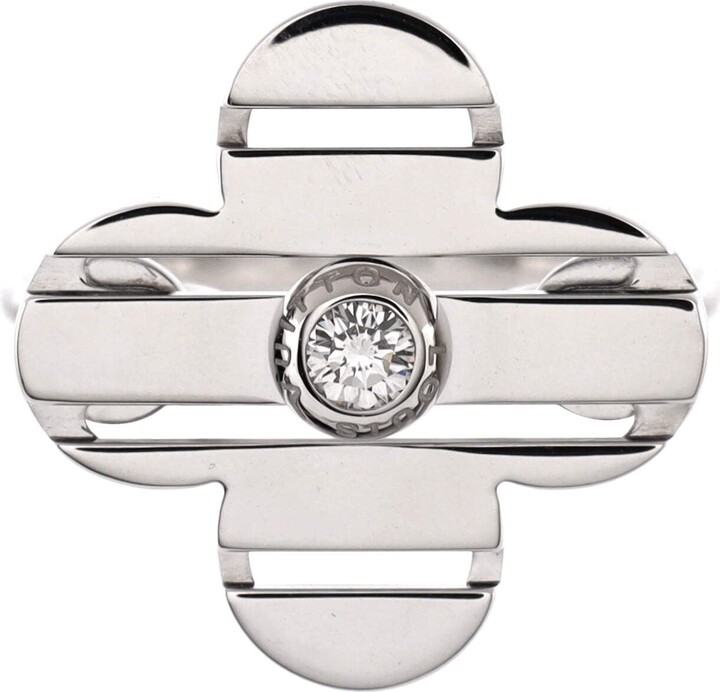 Louis Vuitton Gamble Crystal Gold Tone Ring M at 1stDibs  louis vuitton  gamble ring, louis vuitton crystal ring, louis vuitton ring cost