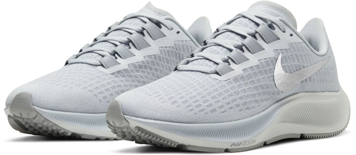 nike zoom pegasus 33 running shoes