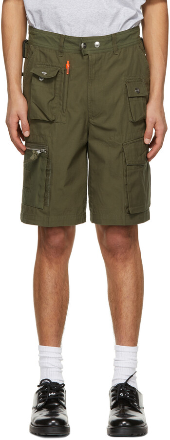 cargo shorts zip pockets