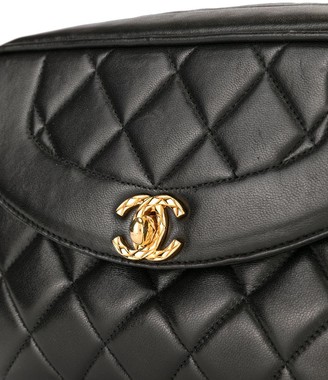 Chanel Pre Owned 1992 quilted CC shoulder bag