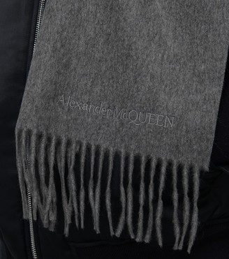 Alexander McQueen Fringed cashmere scarf