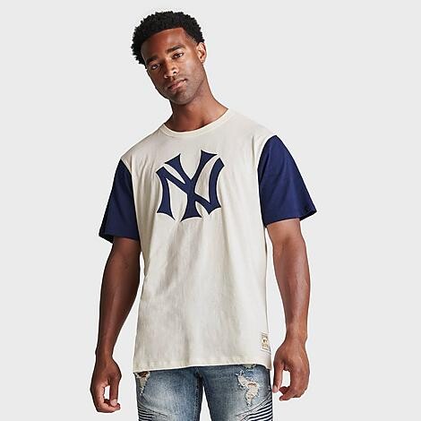 Men's Mitchell & Ness New York Yankees MLB Dynasty Rings Graphic T-Shirt