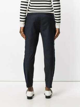 Closed cropped tapered trousers
