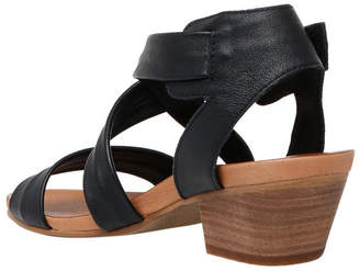 Cora Black/Tan Sandal