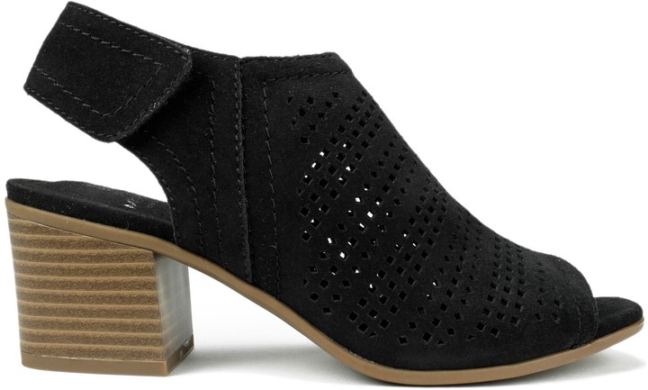 white mountain lorna sandal