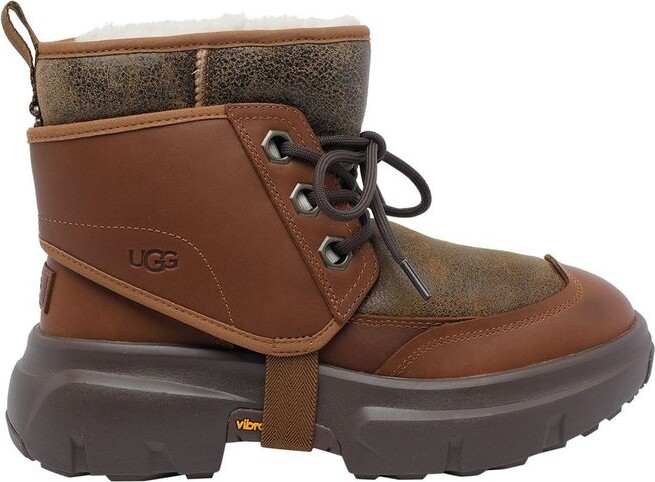 UGG JLD Round Toe Ankle Boots