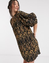 Thumbnail for your product : GHOSPELL mini dress with puff sleeves in abstract animal print plisse