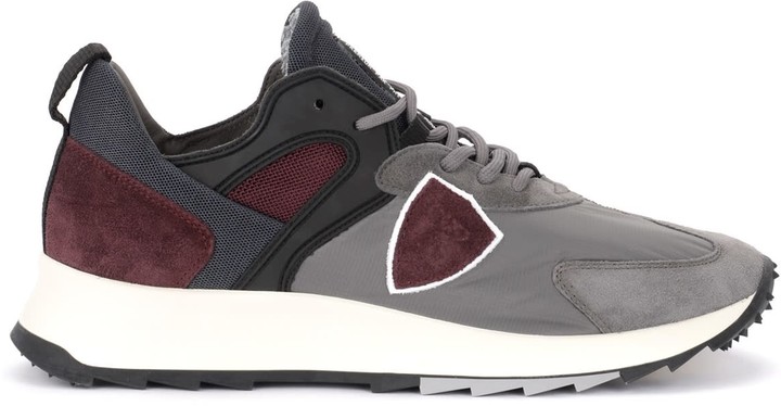 burgundy tennis shoes mens