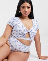 Thumbnail for your product : Peek & Beau Curve Exclusive t shirt bikini top in floral ditsy