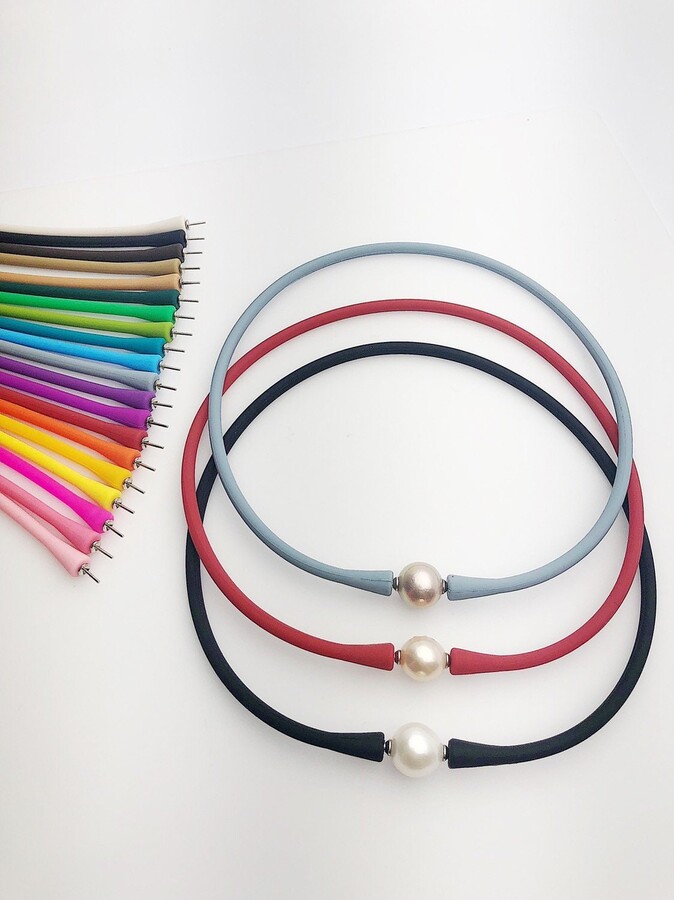 stretchy Edison Pearl Silicone Necklace, 20 Chain Colors Available