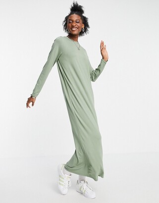 initial Tomat Personligt ASOS DESIGN long sleeve maxi T-shirt dress in sage green - ShopStyle