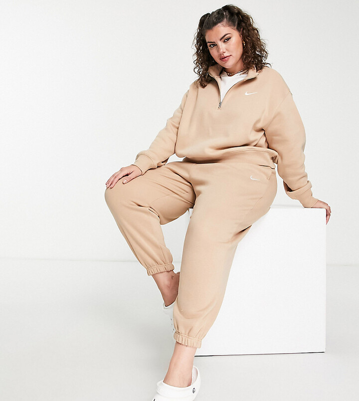 nike mini swoosh plush high rise joggers in black