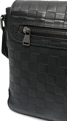 Louis Vuitton 2015 Pre-owned Damier Infini District PM Crossbody Bag - Black