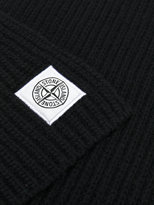 Thumbnail for your product : Stone Island logo patch ribbed scarf