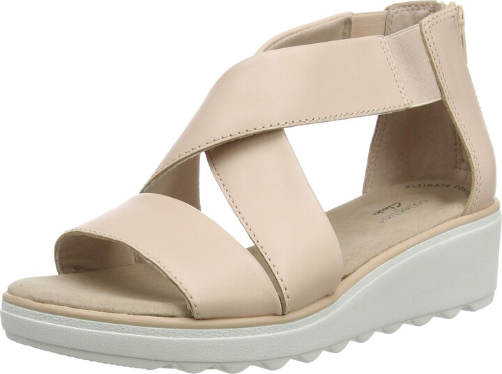 clarks ladies pink sandals