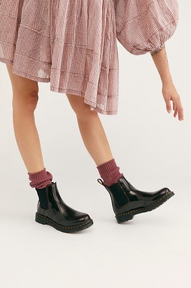 doc martens 2976 chelsea boot