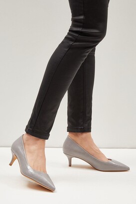 wide fit kitten heel court shoes