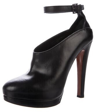 Alaia Leather Ankle Booties Black