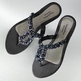 Thumbnail for your product : Vera Wang Simply vera beaded floral horseshoe flip-flops