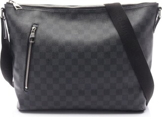 Louis Vuitton LV Outdoor messenger new Black Leather ref.510875 - Joli  Closet