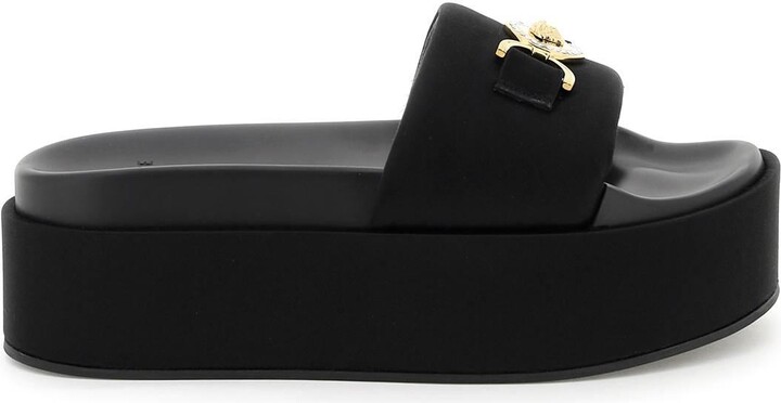 ★VERSACE★ Medusa Biggie Slide サンダル【関税送料込】 Versace Medusa Biggie Sandals | Black | FARFETCH