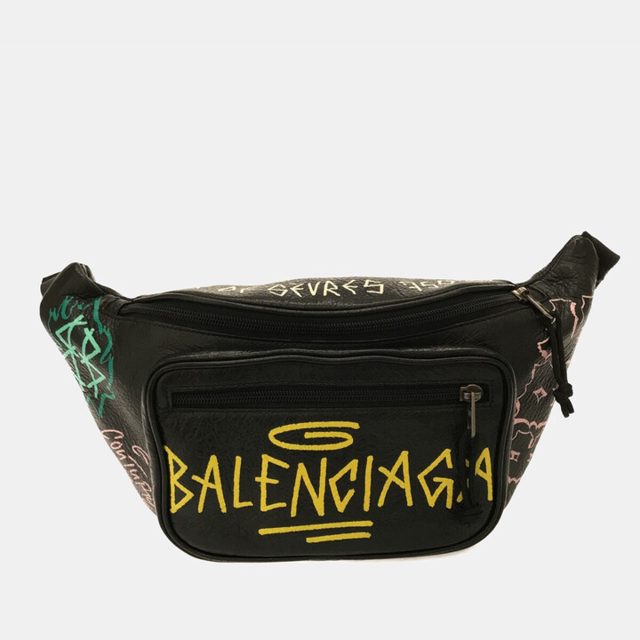 balenciaga fanny pack graffiti