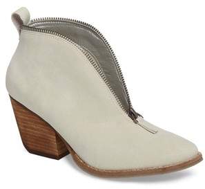 Coconuts by Matisse Alive Bootie