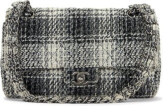 black and white chanel bag