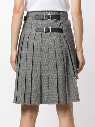 R 13 asymmetric pleated skirt