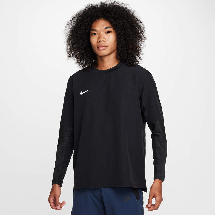 Nike Men's Player Dri-FIT Pullover Crewneck in Black | FZ1366-010