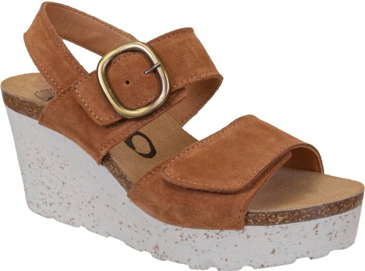 OTBT Peasant Wedge Sandal In Camel