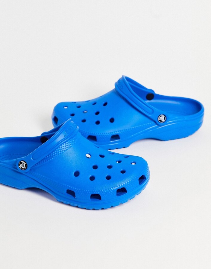 blue crocs mens