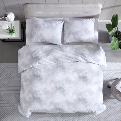 City Scene Gray/White Reversible 2 Piece Duvet Cover Set
