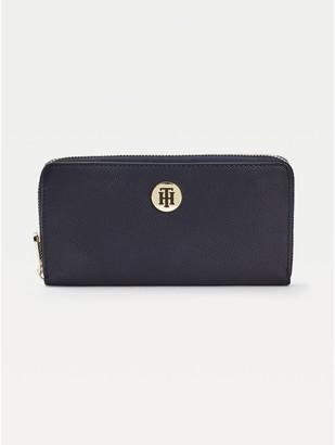 tommy hilfiger female wallets