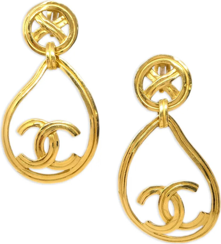 Chanel Pre Owned 1996 CC clip-on earrings